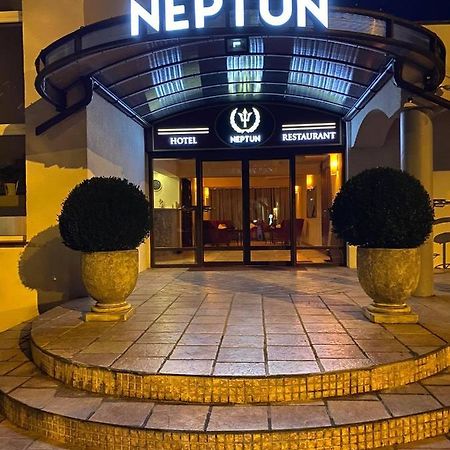 Neptun Ψ Hotel ยาสต์เชอเบีย กูรา ภายนอก รูปภาพ